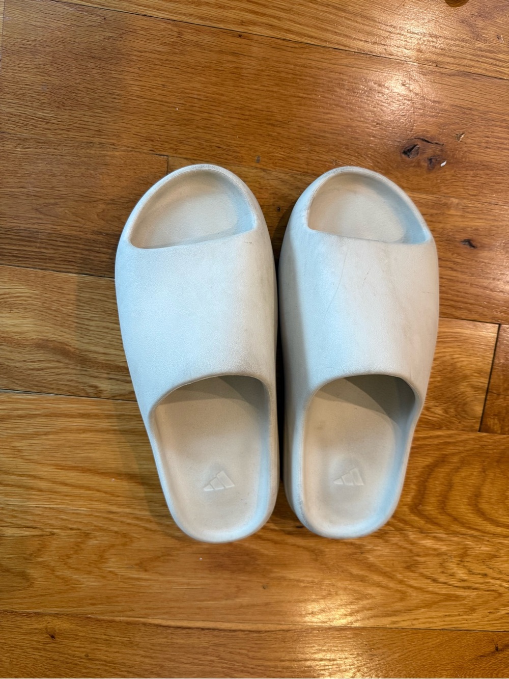 Men’s Cream Yeezy Slides